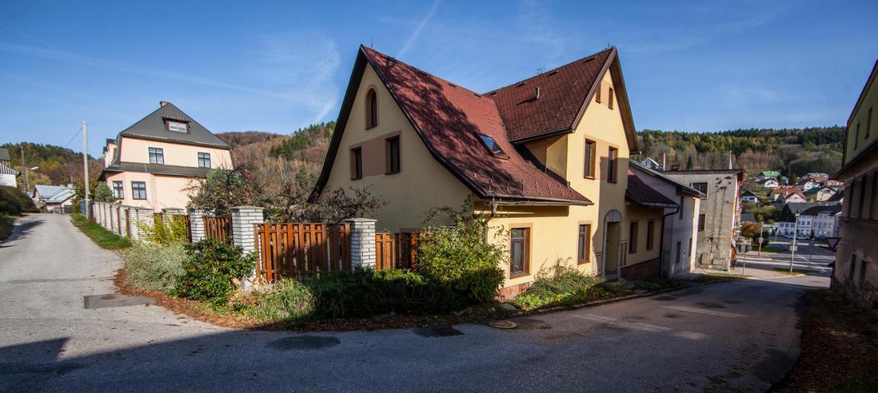 Vegzion - Vegan B&B สโวโบดา นาด อูโปว์ ภายนอก รูปภาพ